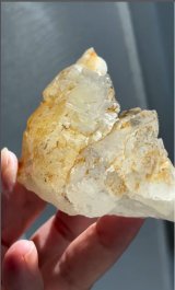 ヒマラヤンクォーツ　ゴールデンヒーラー　パキスタン産（Himalayan quartz Skardu Hashbi mines, From Pakistan）