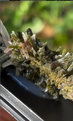 画像4: ヘマタイト クォーツ エピドート　ペルー産 ( Hematite Quarz Epidote, San Felipe Mine, Sartimbamba,a Libertad, Peru )